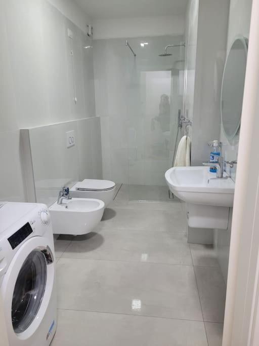 Sui' Apartment Tirana Bagian luar foto